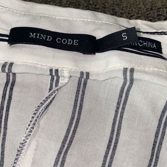 ✨ Twist Front Striped Button Down Shirt✨ - Picture 4 of 5